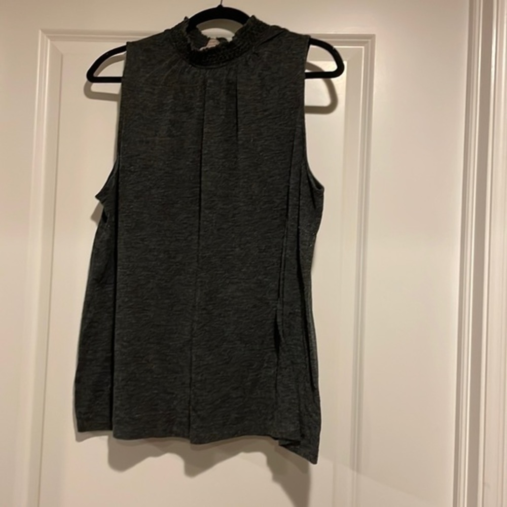 LOFT women’s gray ruffle neck tunic top XL​